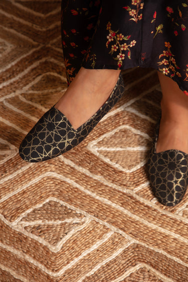 Geometric Gold Arabesque Babouche