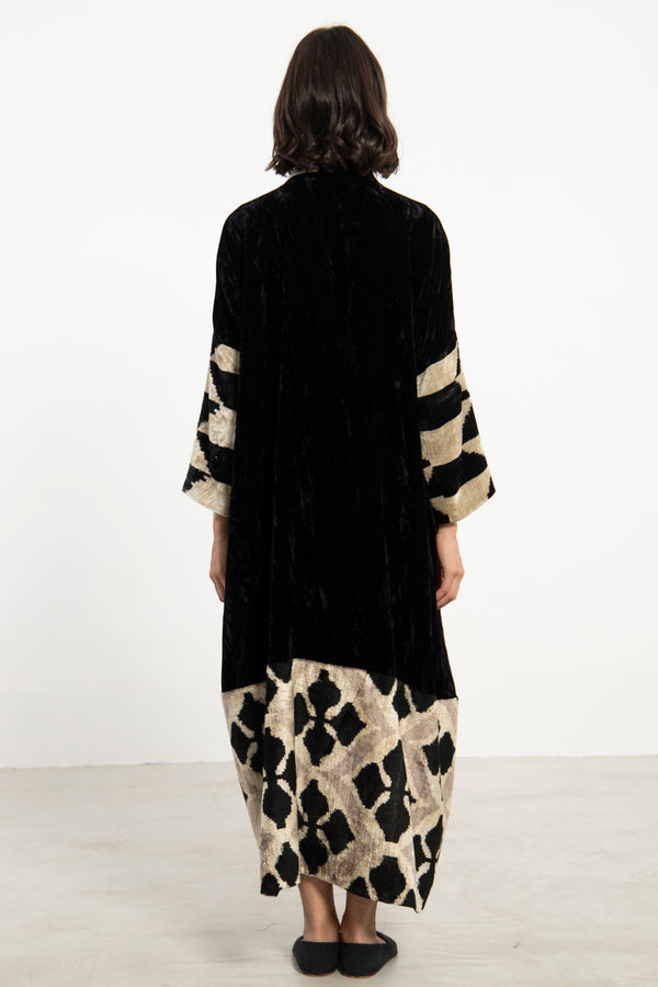Sherif Velvet Ikat Black & White Abaya
