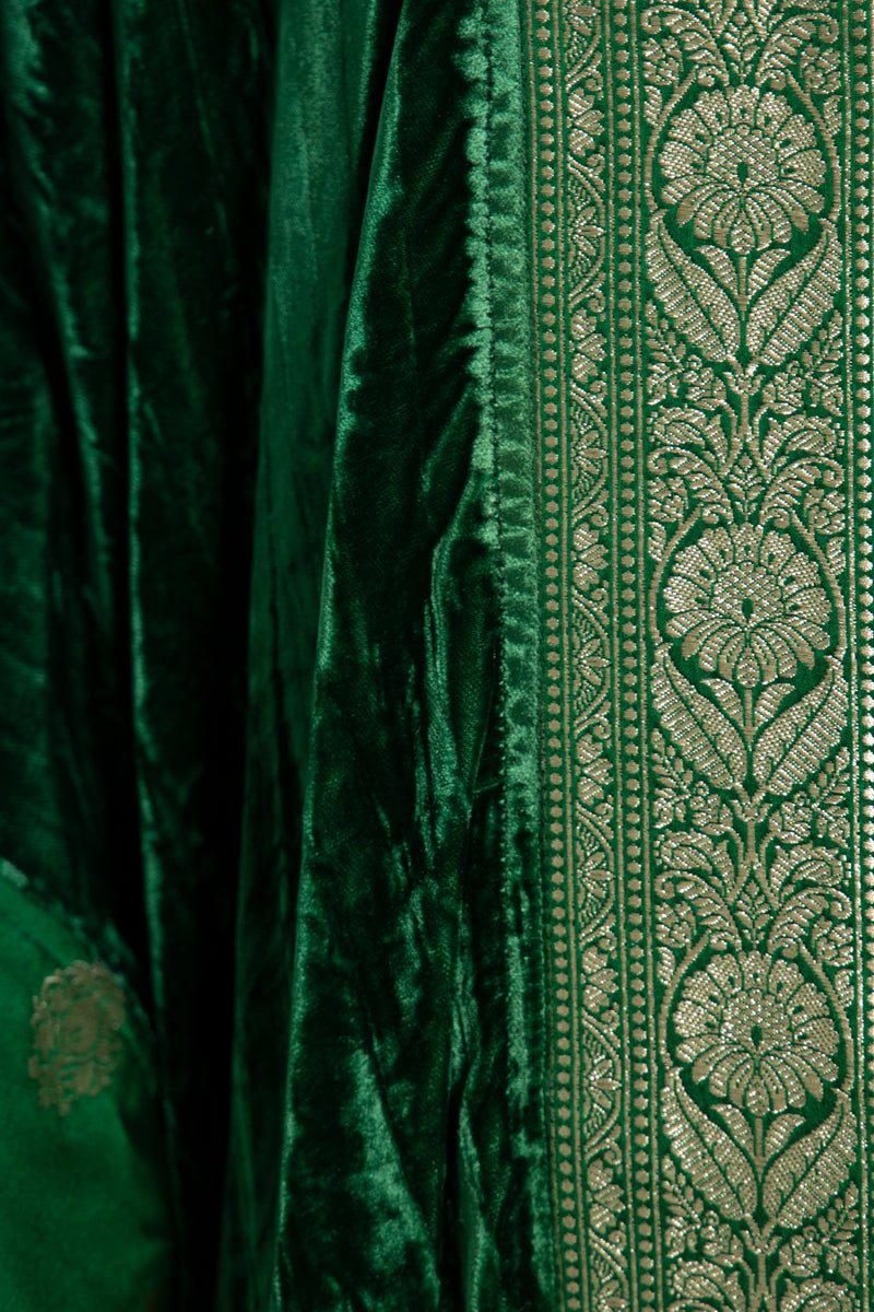 Maliha Crushed Velvet Green Abaya