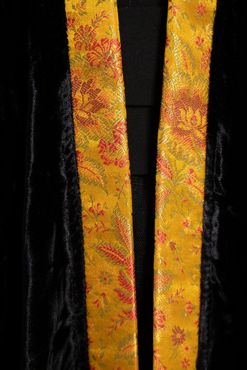 Kim Crushed Velvet Tulip Abaya