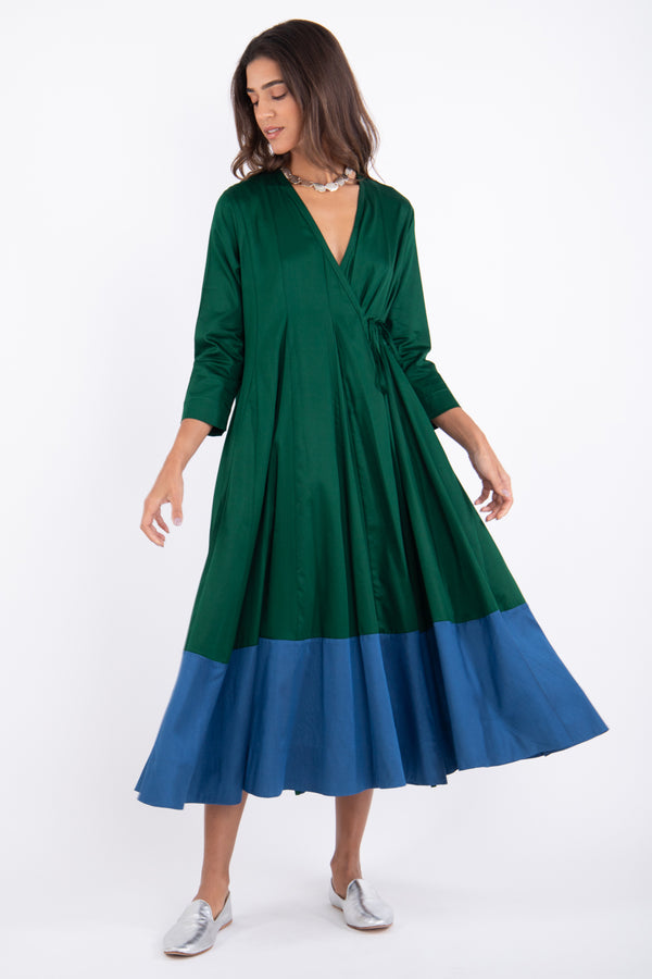 Chafa Cotton Green With Blue Dress