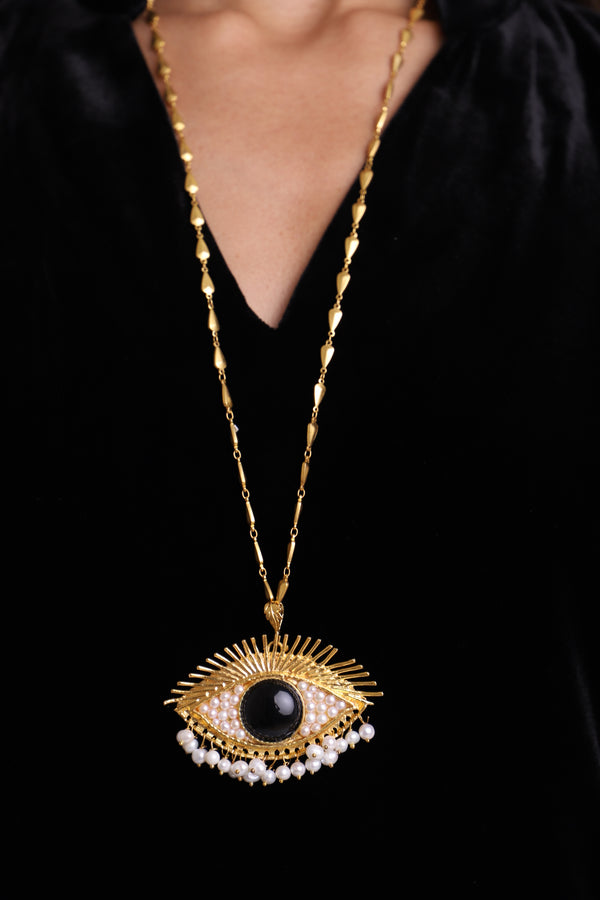 Metal Eye with Stones Necklace