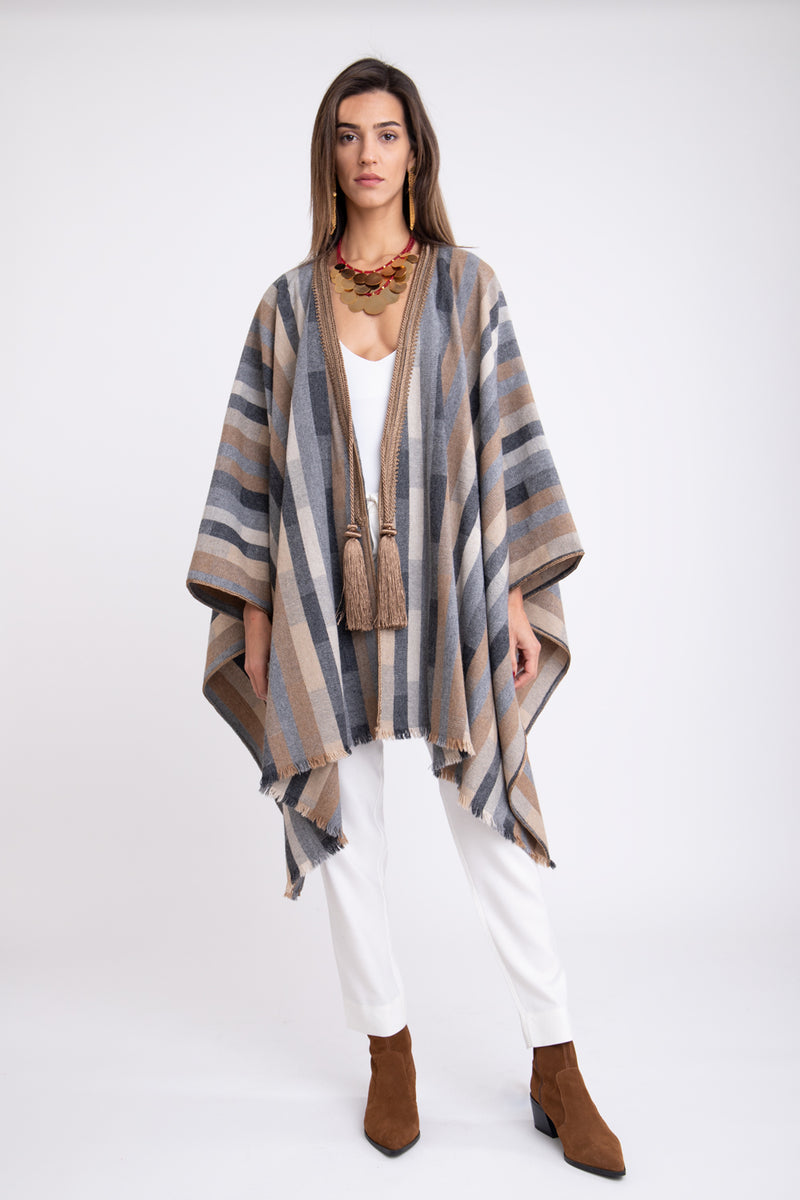 Wool Graphic Lines Poncho